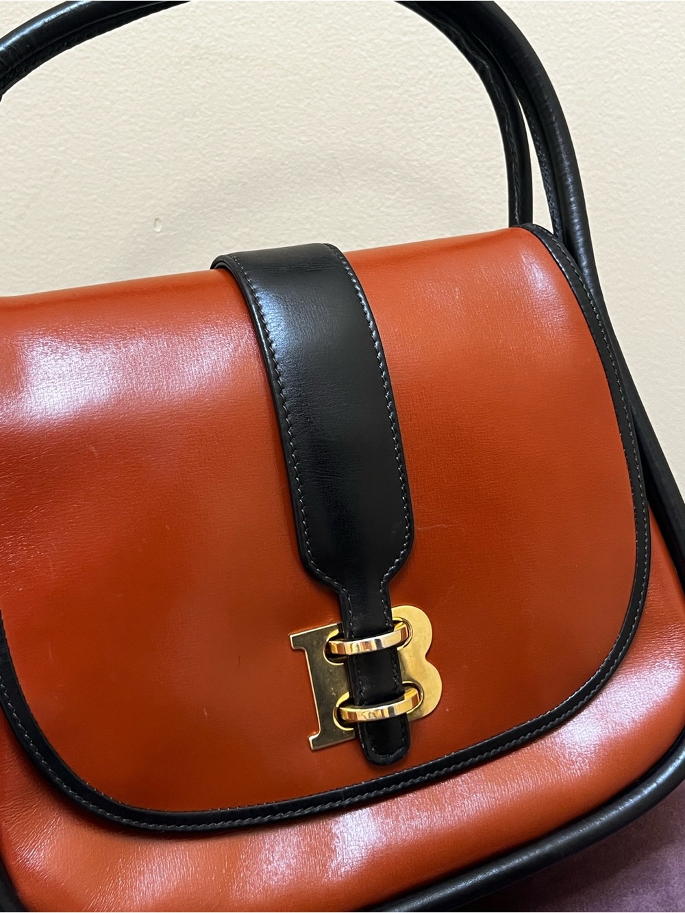 Bally Vintage 1980s Brown & Black Leather Top Handle Bag B Logo Clasp - Picture 12 of 16